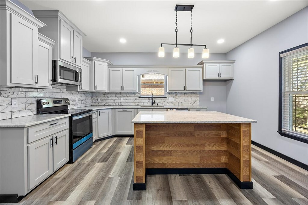 Property Photo: 119 Park Place TX 75901
