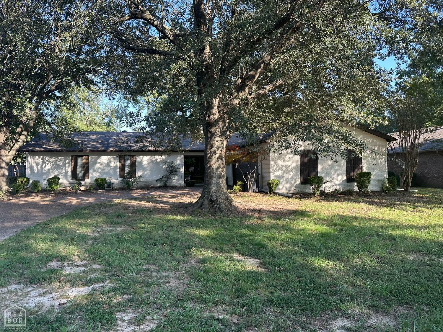 Property Photo:  3004 Greenbriar Drive  AR 72401 