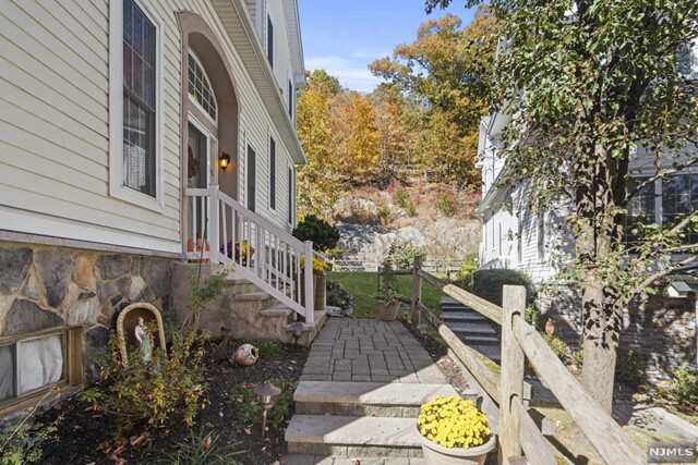 Property Photo:  61 Winding Ridge  NJ 07436 