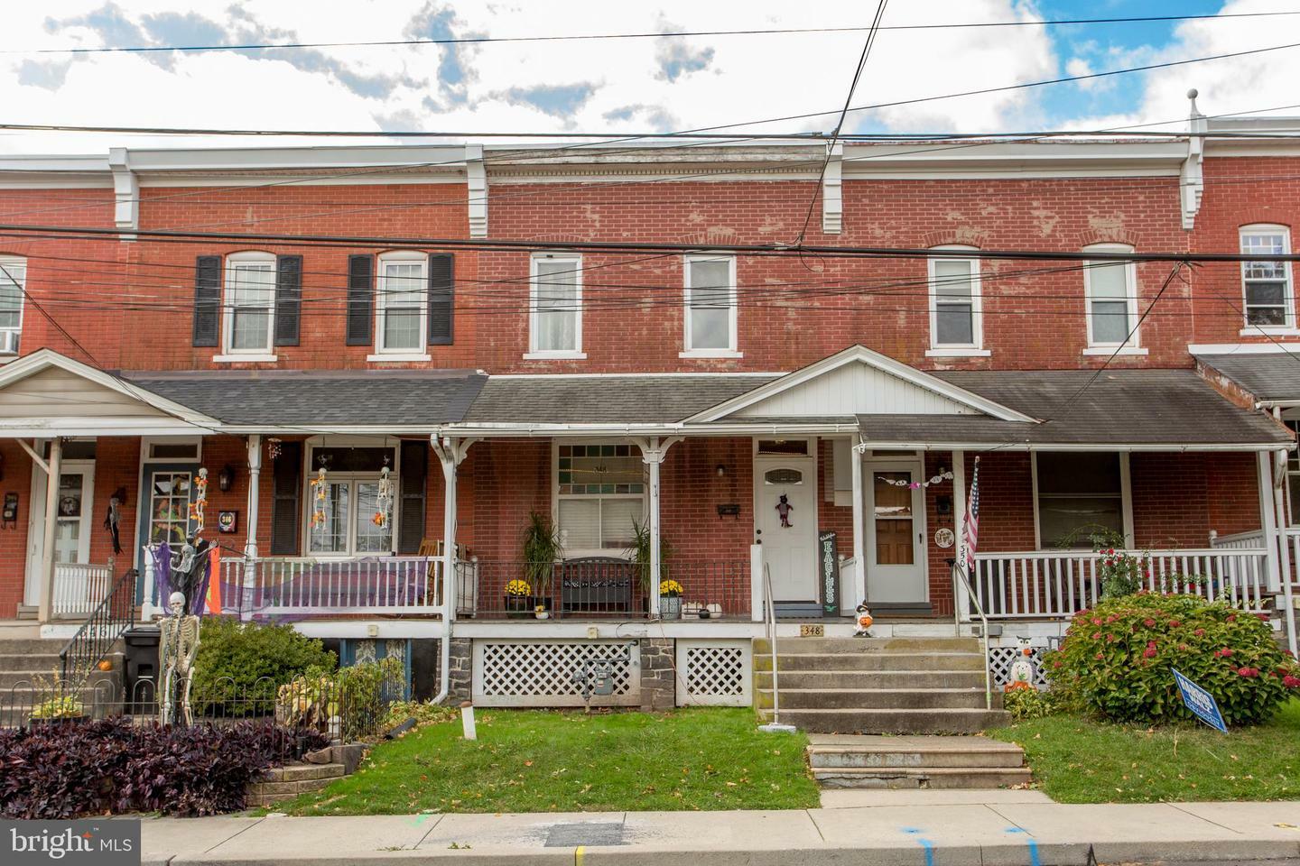 Property Photo:  348 Washington Avenue  PA 18960 