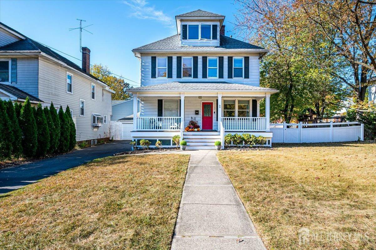 Property Photo:  49 Robins Place  NJ 08840 