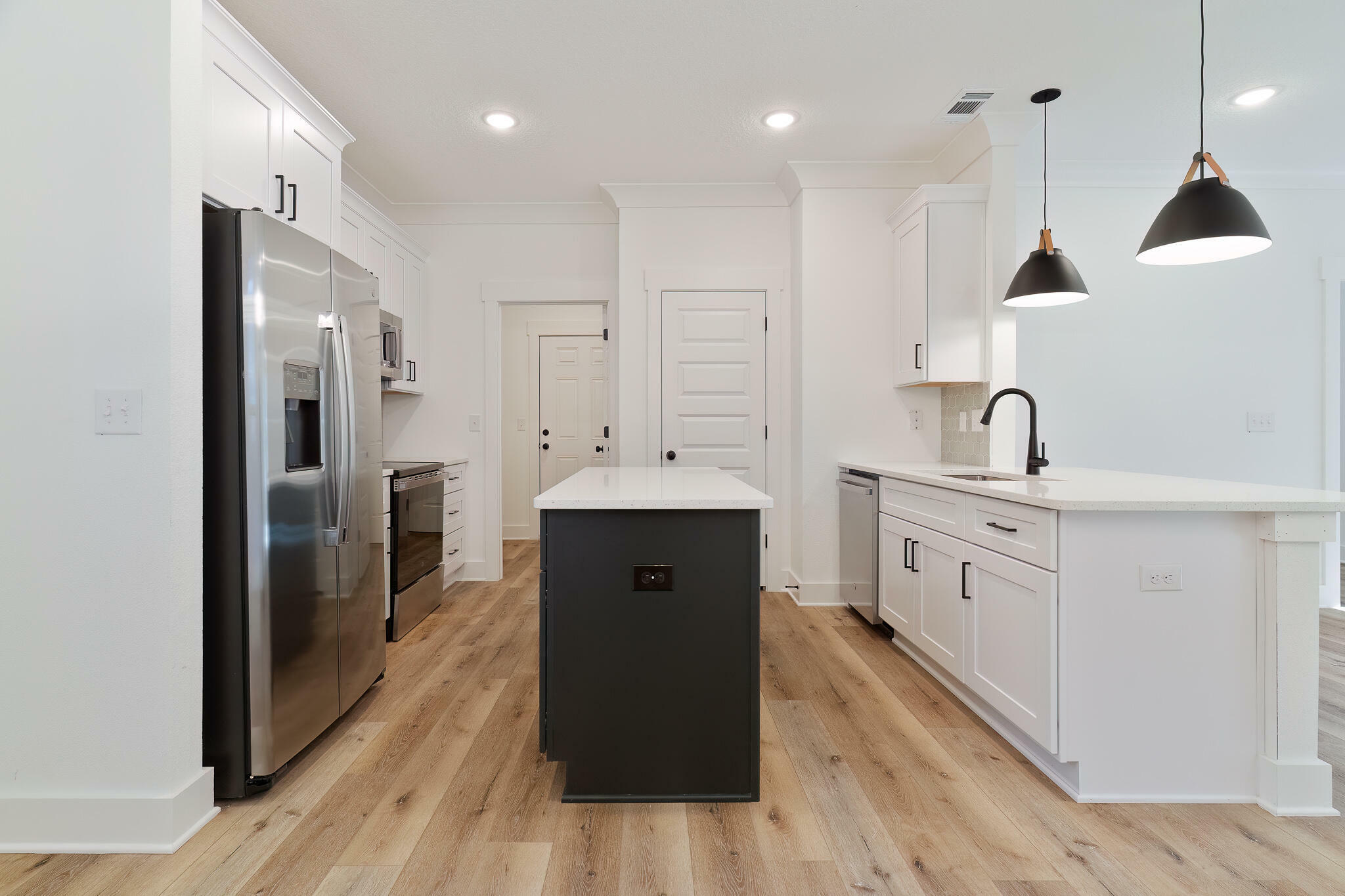 Property Photo: 807 B S Cedar Avenue FL 32578
