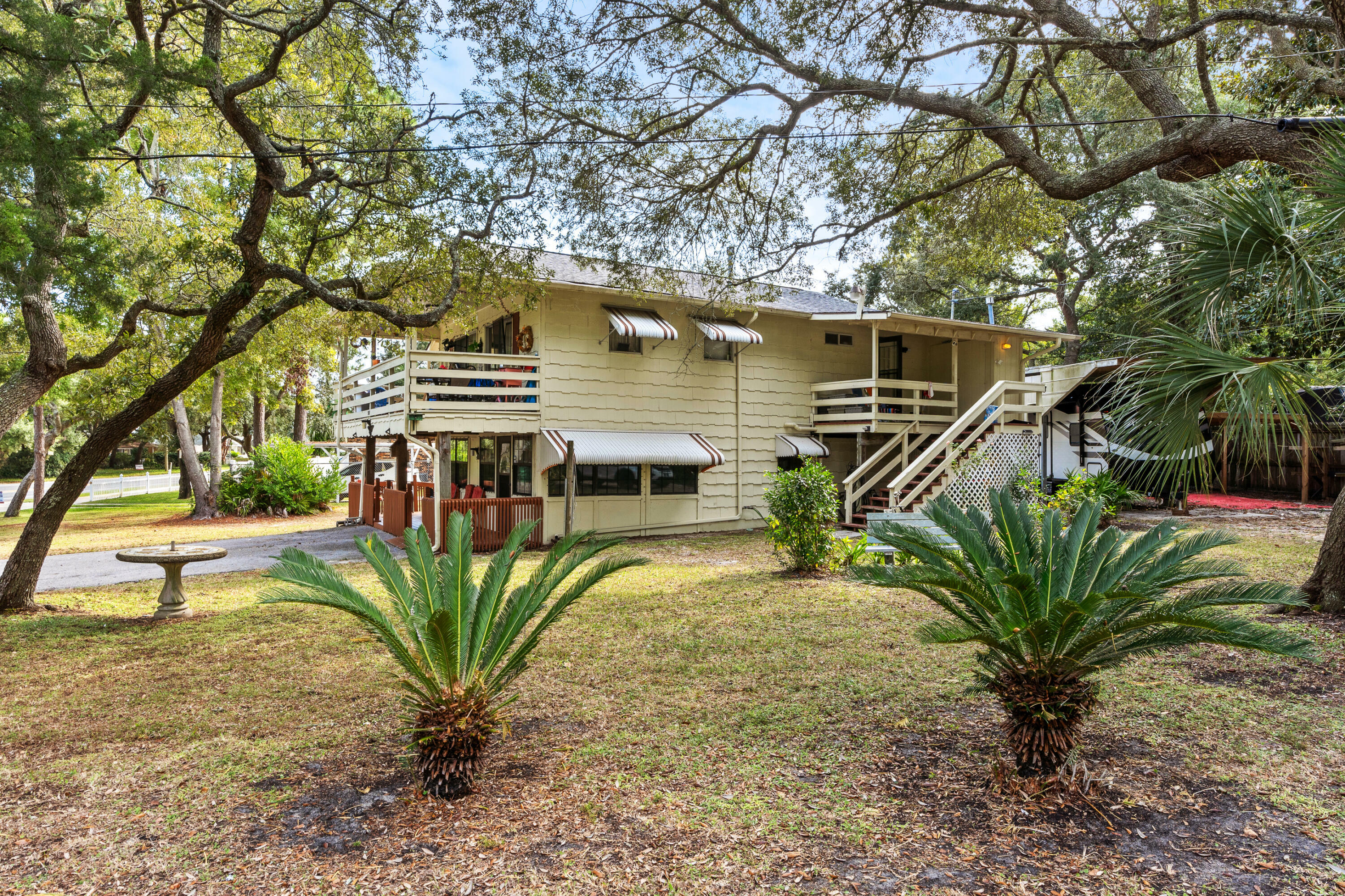 Property Photo: 500 Kelly Street FL 32541