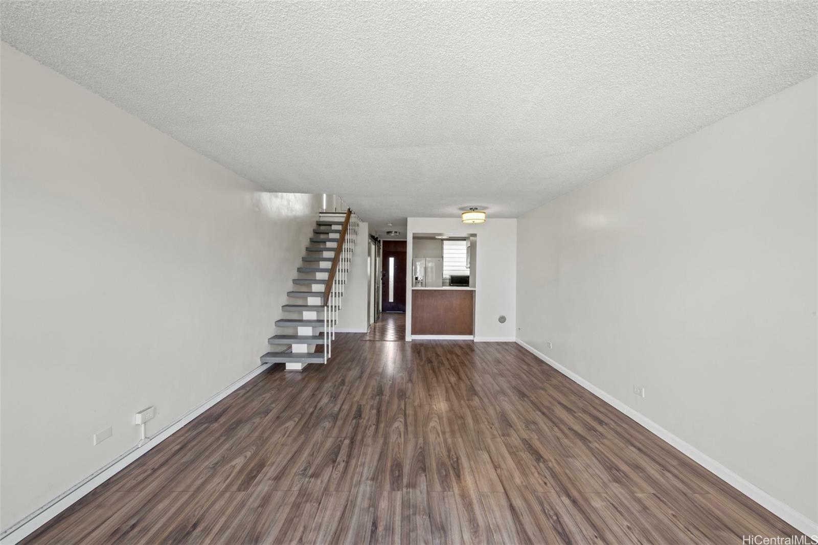 Property Photo:  500 University Avenue 2406  HI 96826 