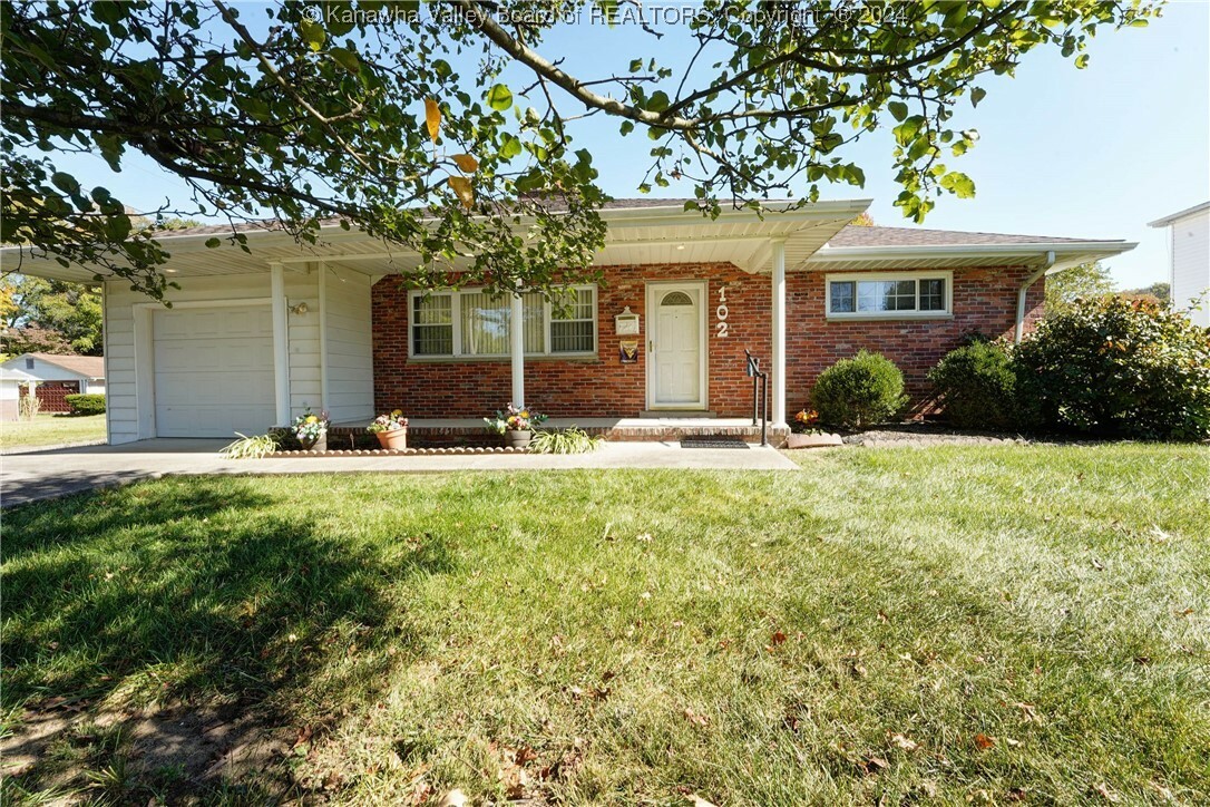 Property Photo:  102 Sutherland Drive  WV 25177 