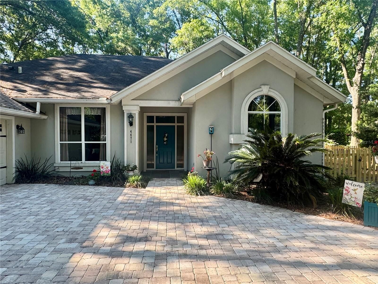 Property Photo: 4471 SW 101st Drive FL 32608