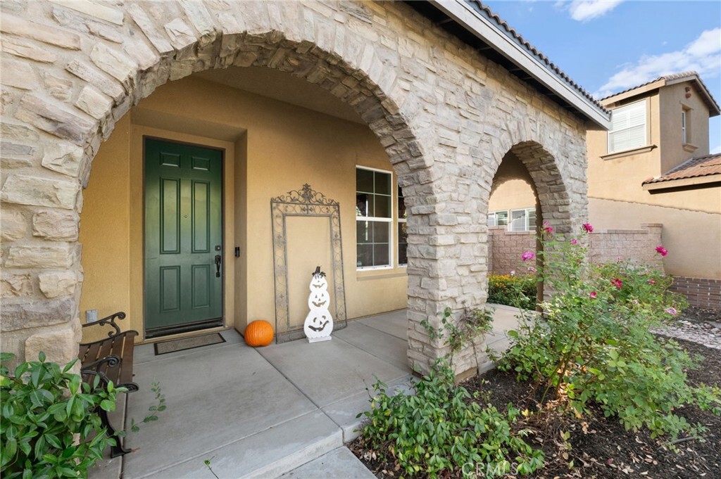 Property Photo: 35469 Summerholly Lane CA 92563