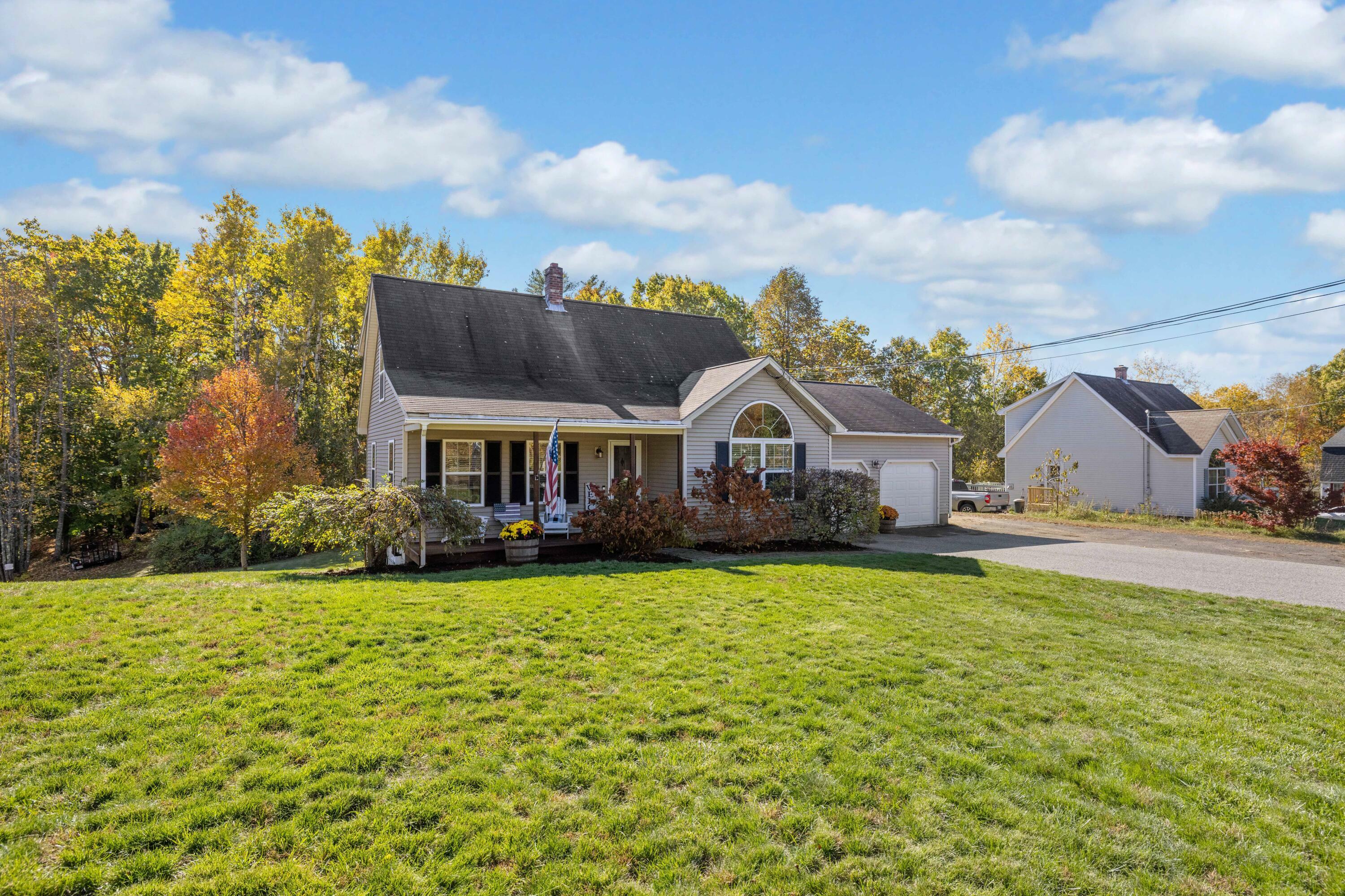 Property Photo:  148 Old Mill Road  ME 04073 