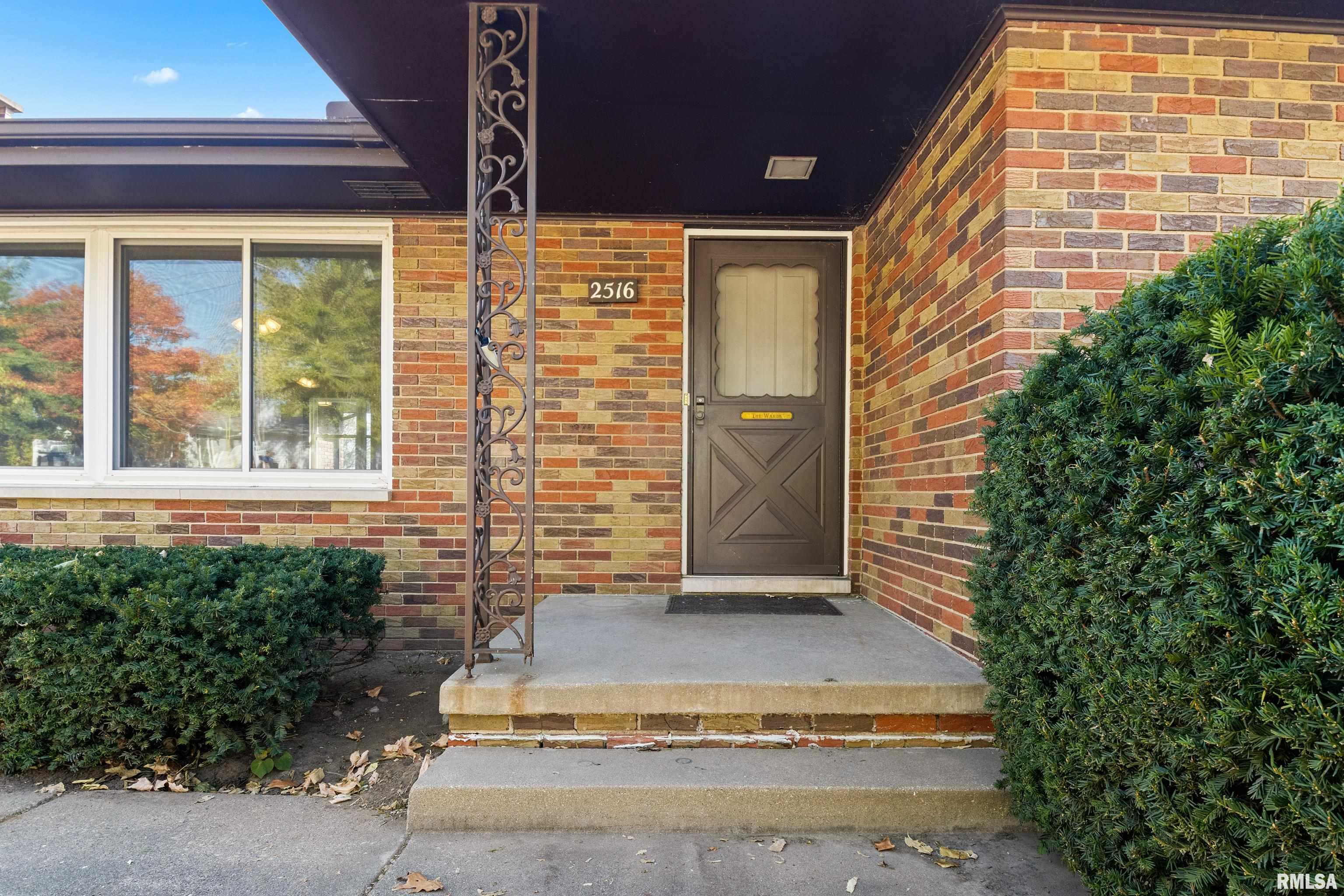 Property Photo:  2516 E Silver Leaf Street  IL 61523 