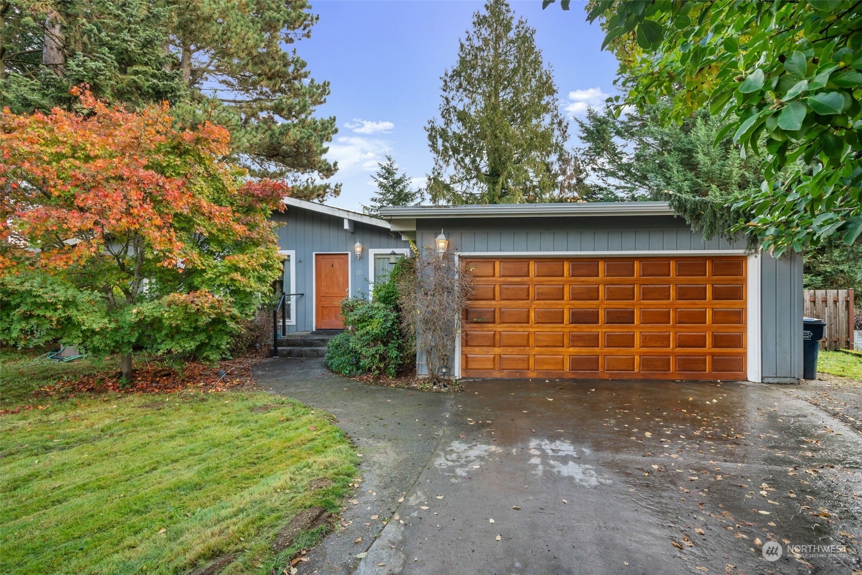 Property Photo:  323 Park Place  WA 98264 