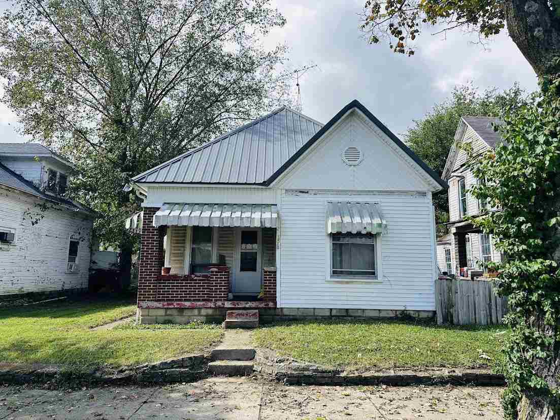 Property Photo:  1110 Sheridan Street  IN 47374 