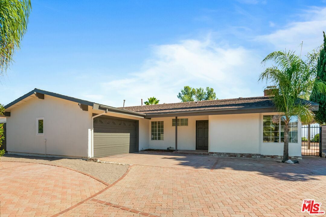 Property Photo:  11824 Wish Ave  CA 91344 