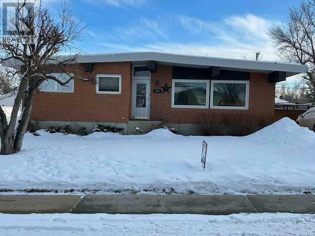 914 11 Street Southeast  Drumheller AB T0J 0Y7 photo