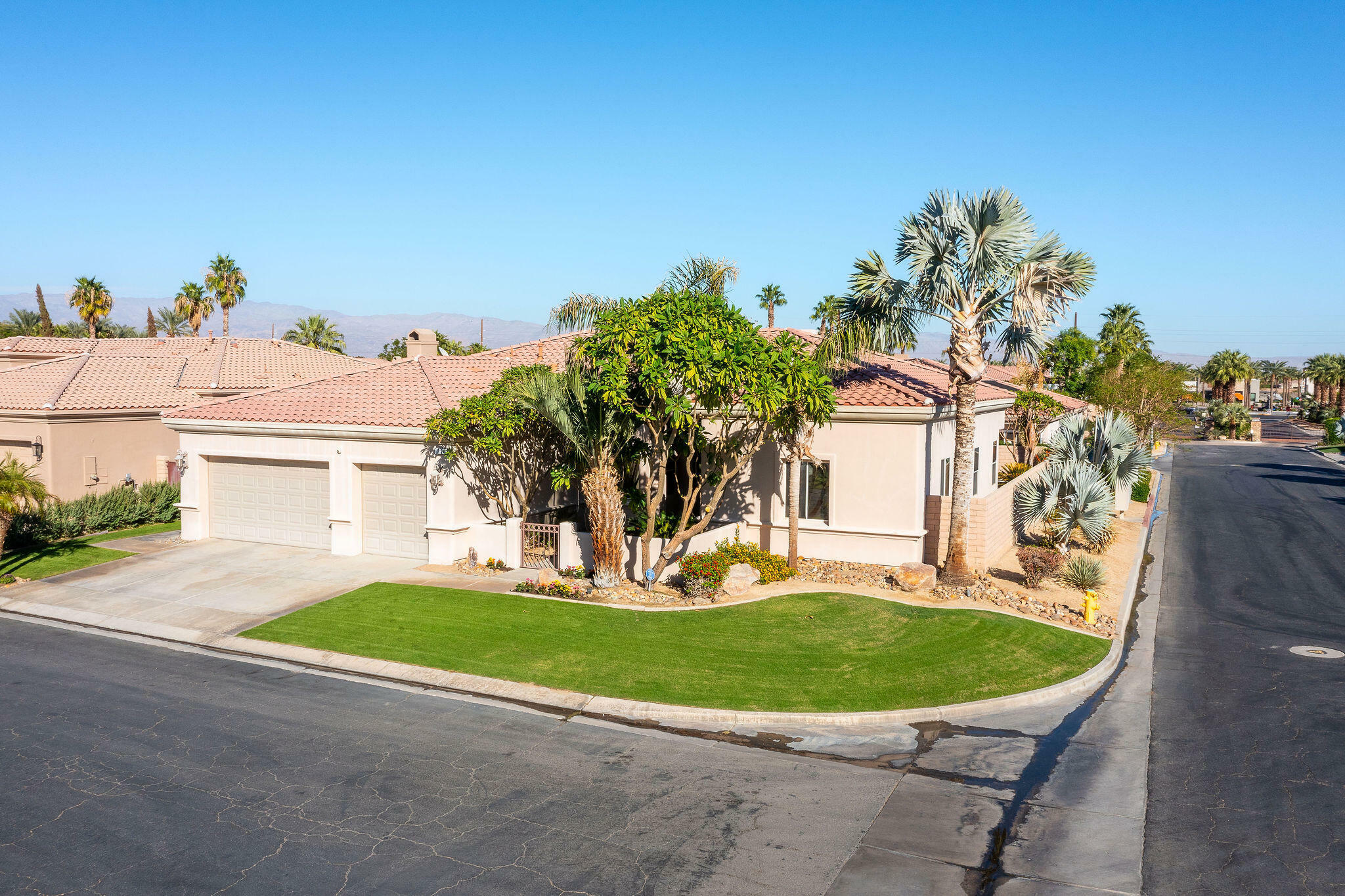 Property Photo:  49590 Loren Court  CA 92253 