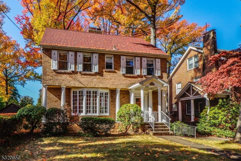 Property Photo: 11 Cliffwood Pl NJ 08840