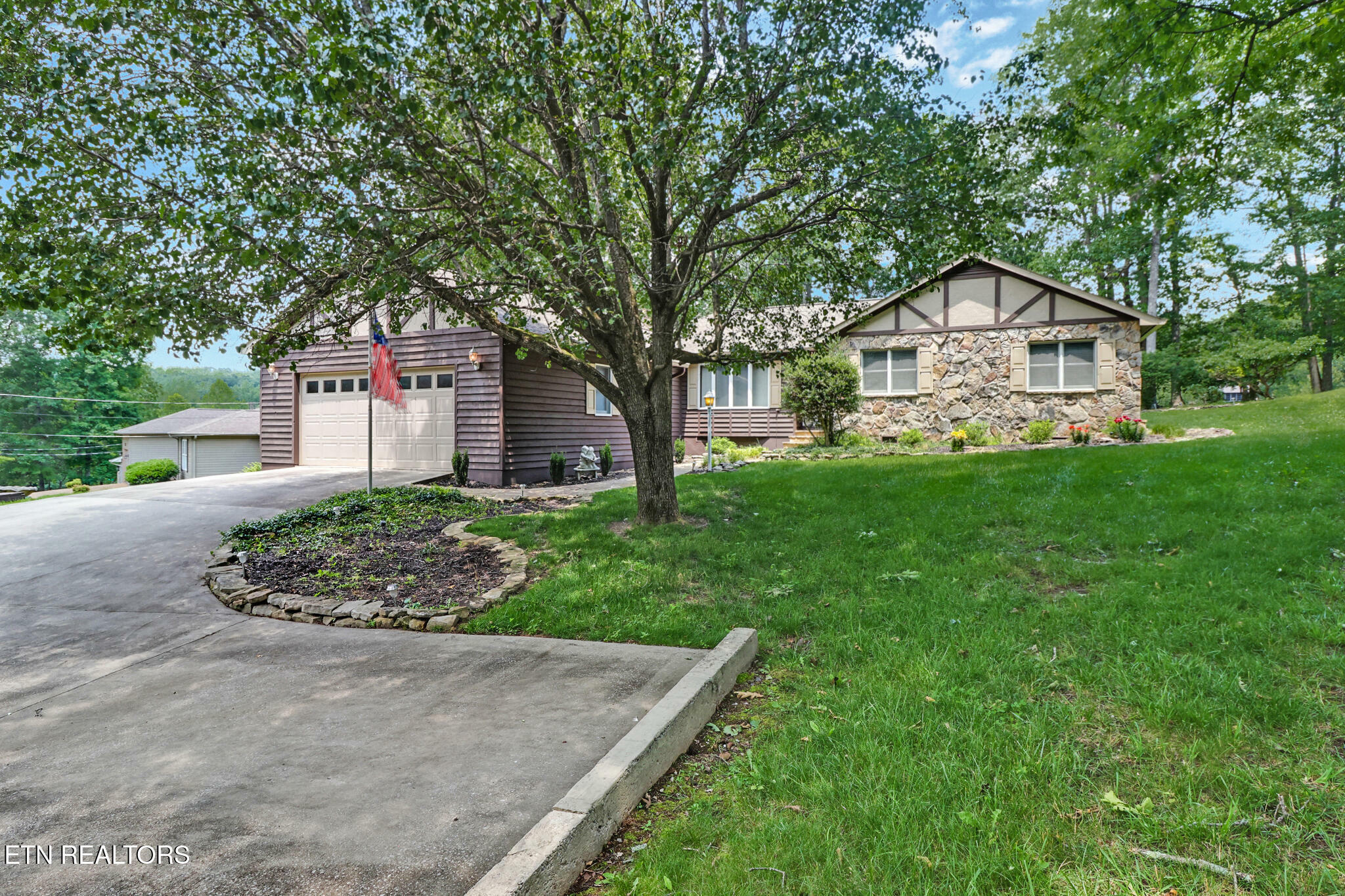 Property Photo: 207 Snead Drive TN 38558