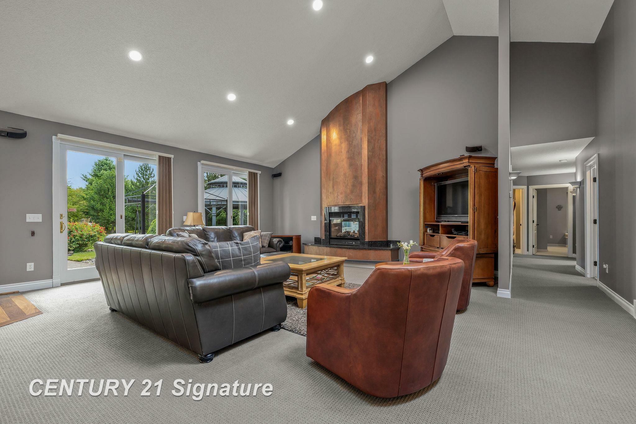 Property Photo:  5790 Dunrovin Drive  MI 48638 