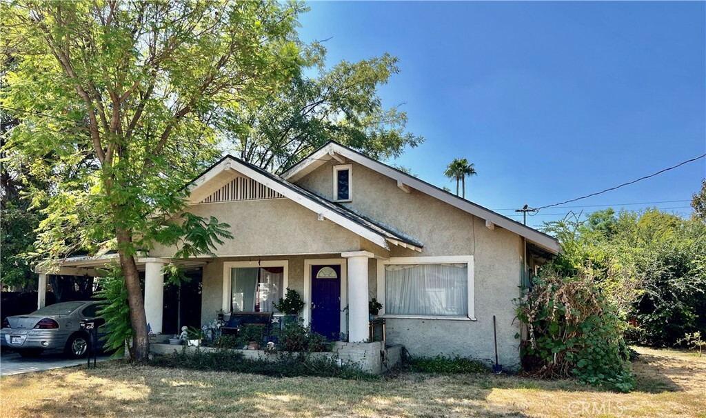 4542 Bandini Avenue  Riverside CA 92506 photo