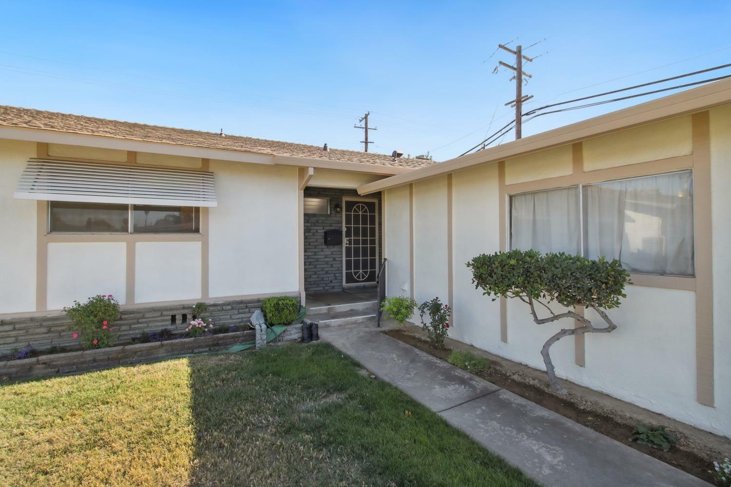 Property Photo:  3701 Thornhill Drive  CA 95826 