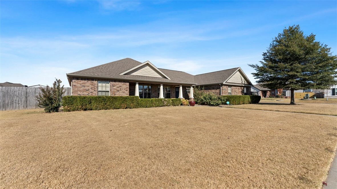 Property Photo:  1000 Mitchell Lane  AR 72751 