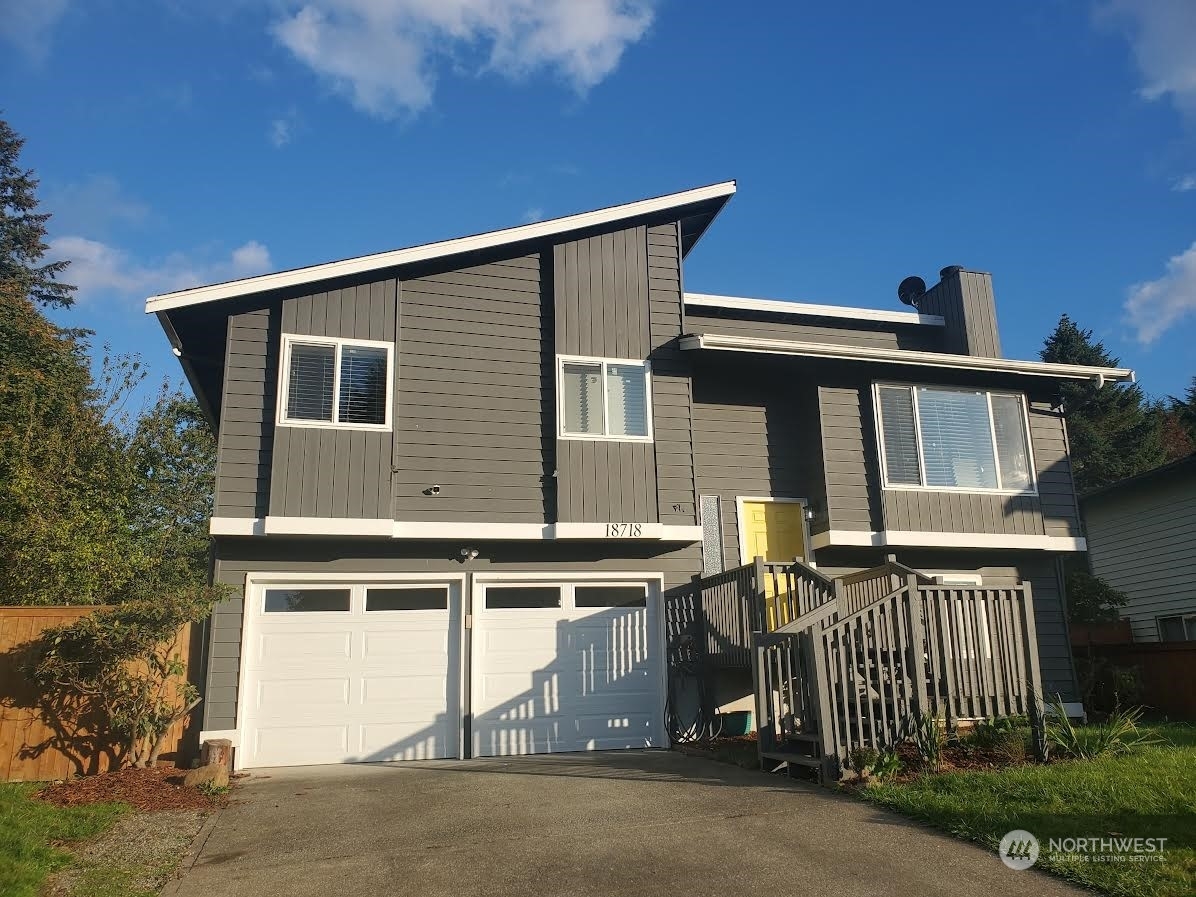 Property Photo:  18718 111th Place SE  WA 98055 