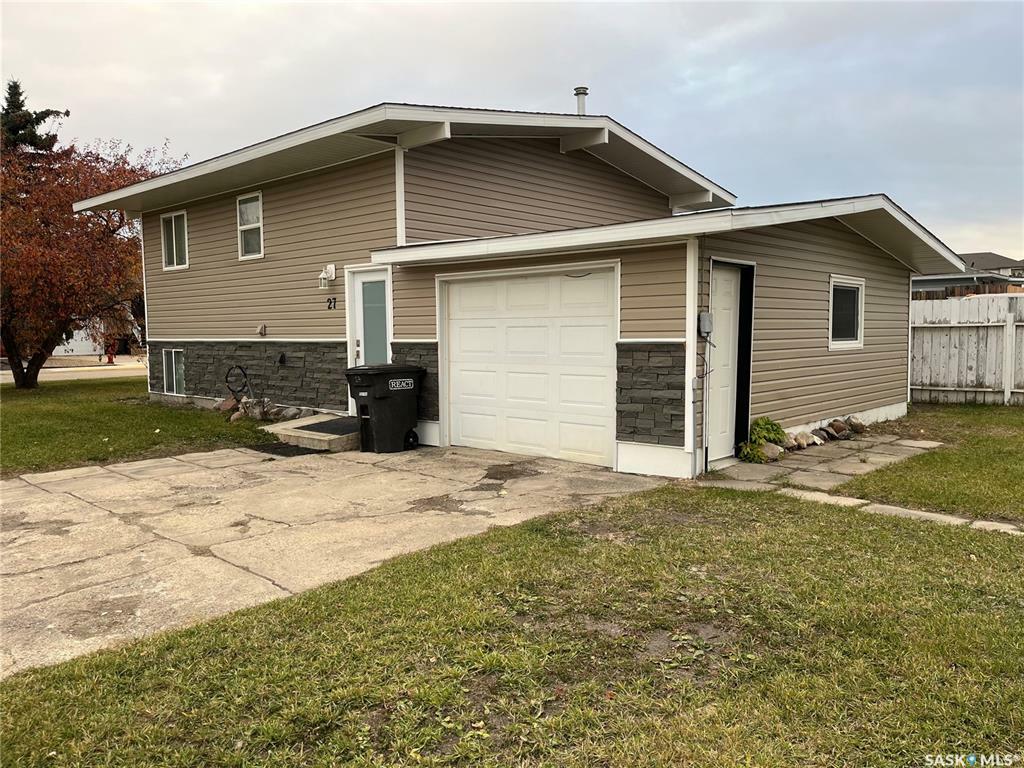 27 Calvert Crescent  Lanigan SK S0K 2M0 photo