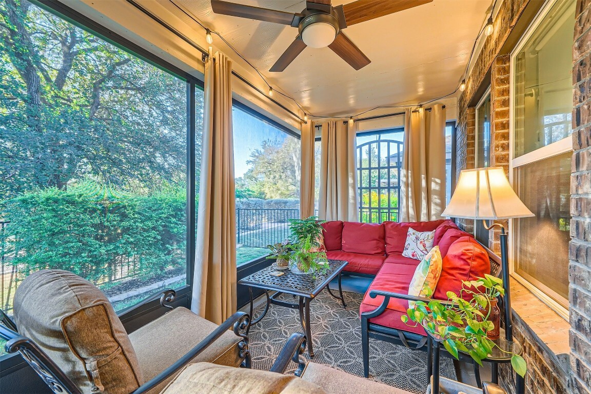 Property Photo: 501 Holiday Creek Lane TX 78633