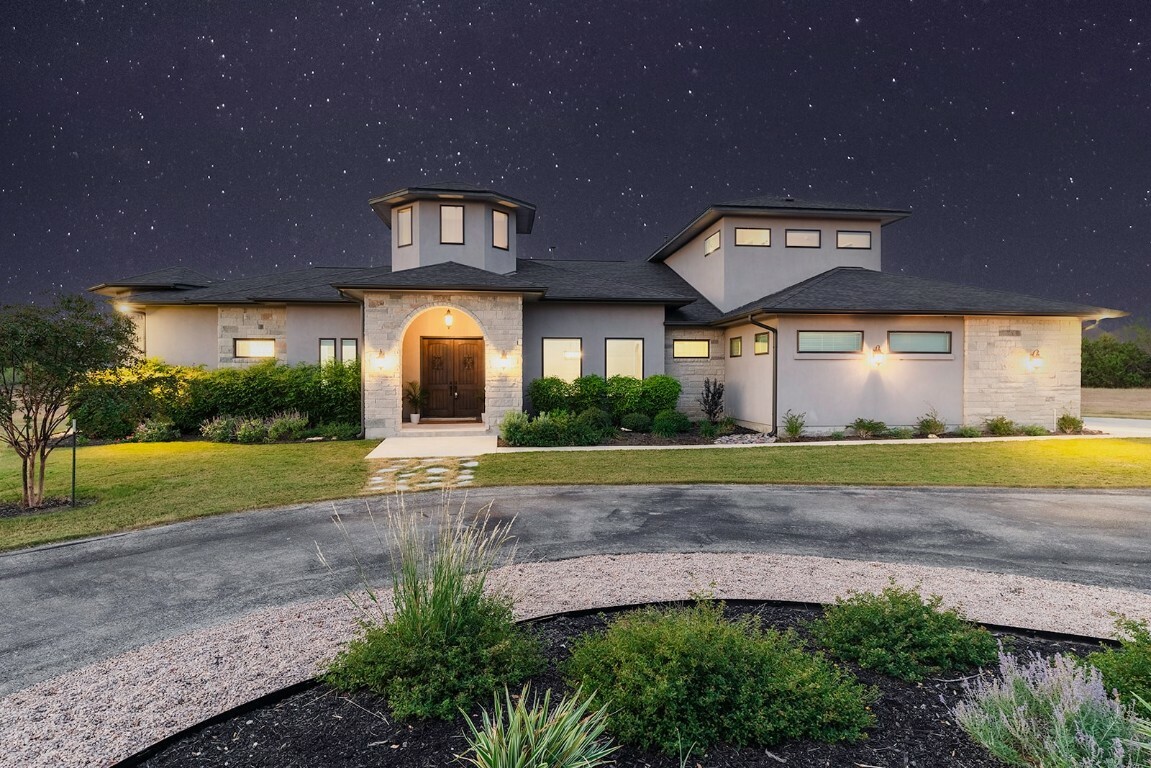 Property Photo: 124 Park Place Drive TX 78628