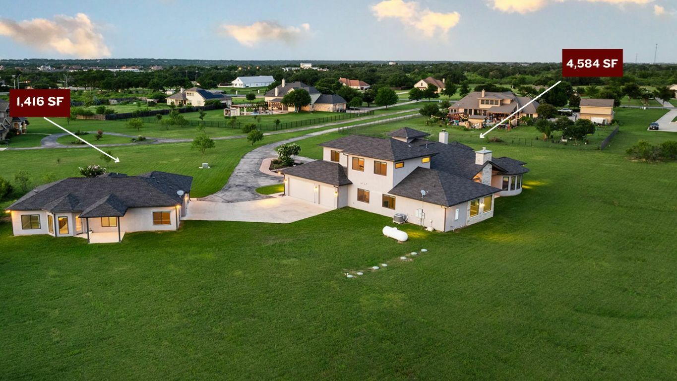 Property Photo: 124 Park Place Drive TX 78628