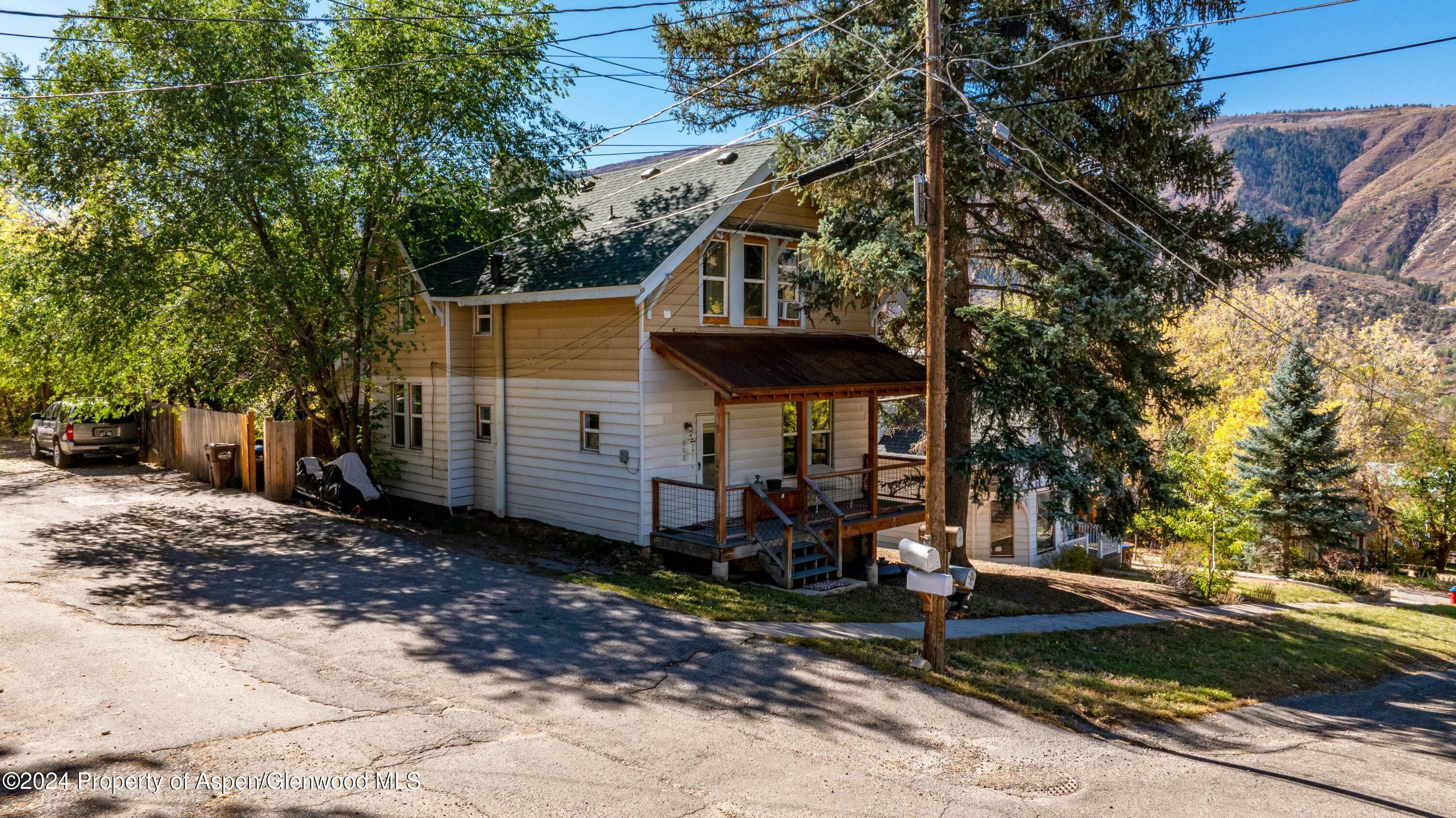 908 8th Street  Glenwood Springs CO 81601 photo