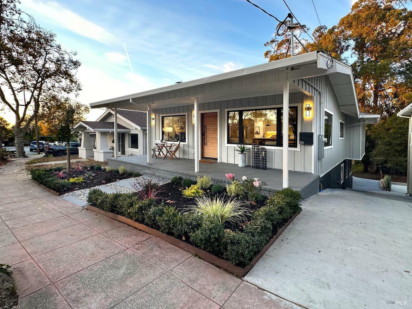 Property Photo:  355 Moraga Avenue  CA 94611 