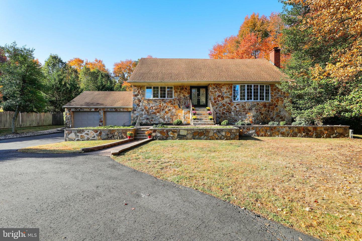 Property Photo:  283 Mount Laurel Road  NJ 08054 