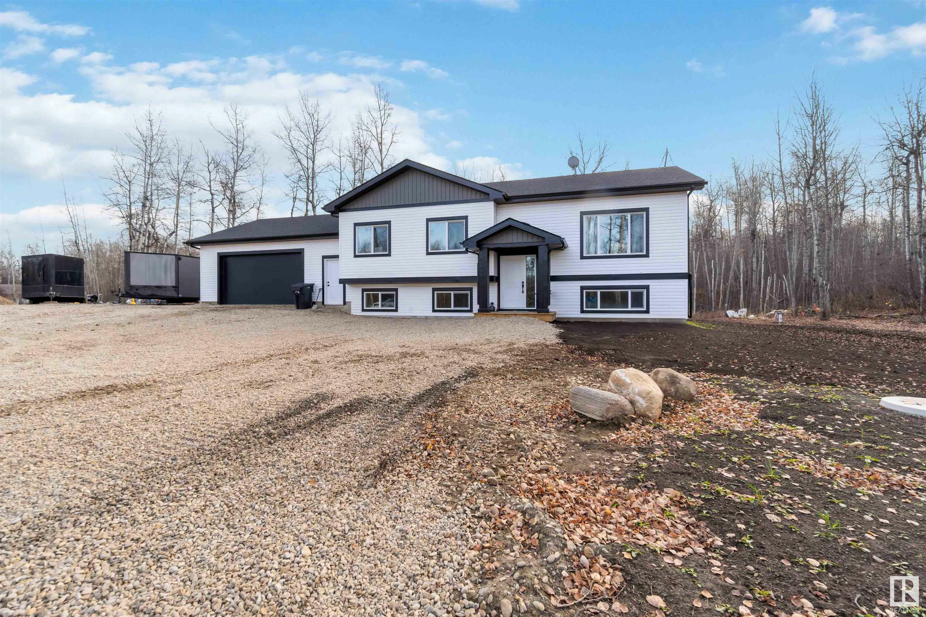 Property Photo:  54419 Range Road 14 27  AB T0E 1V0 