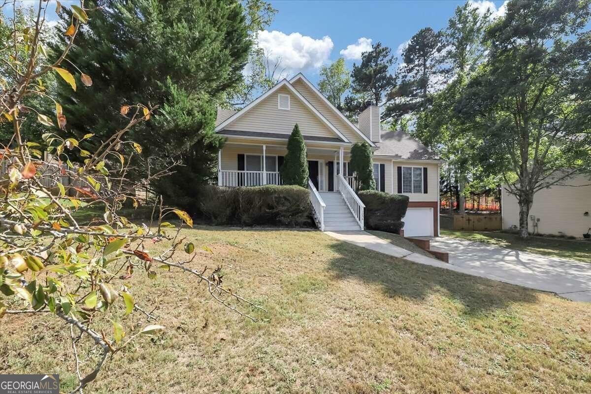 Property Photo:  1054 Queensbury Run  GA 30102 