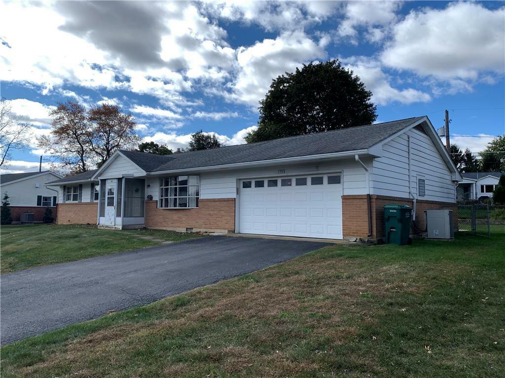 Property Photo:  1350 Hickory Road  PA 18062 