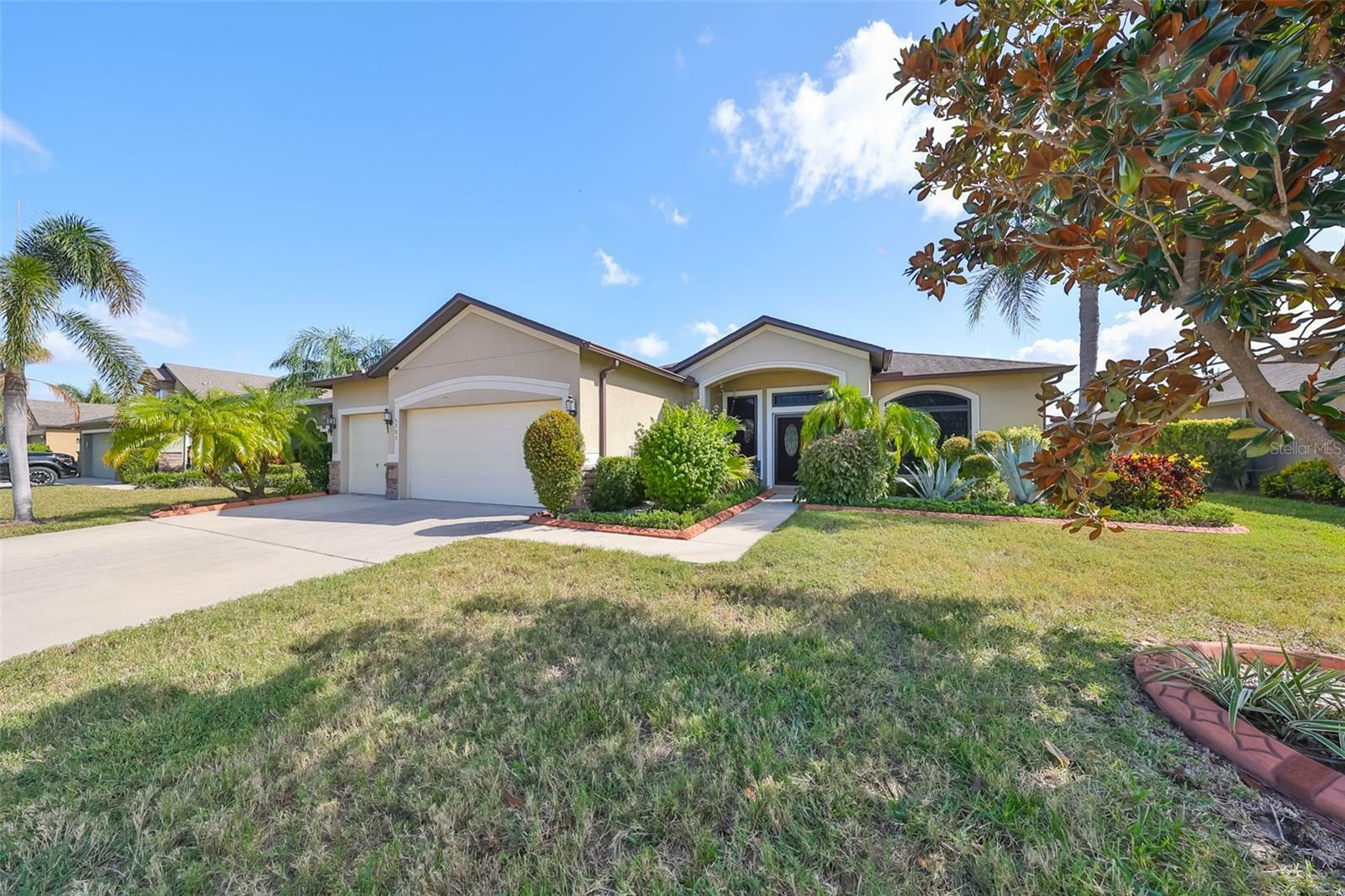 Property Photo: 5303 Moon Shell Drive FL 33572