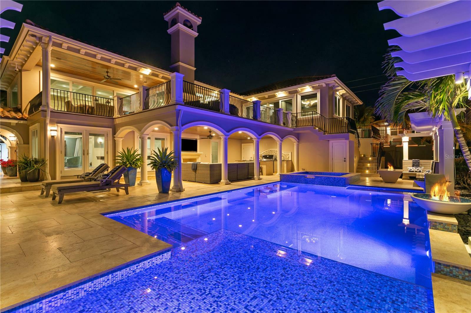 Property Photo: 1103 Gulf Way FL 33706