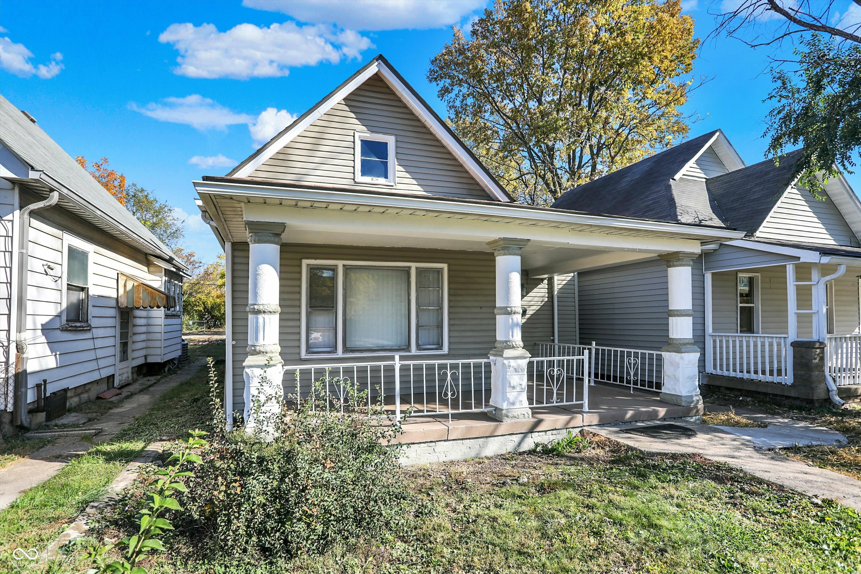 Property Photo:  1417 N Pershing Avenue  IN 46222 