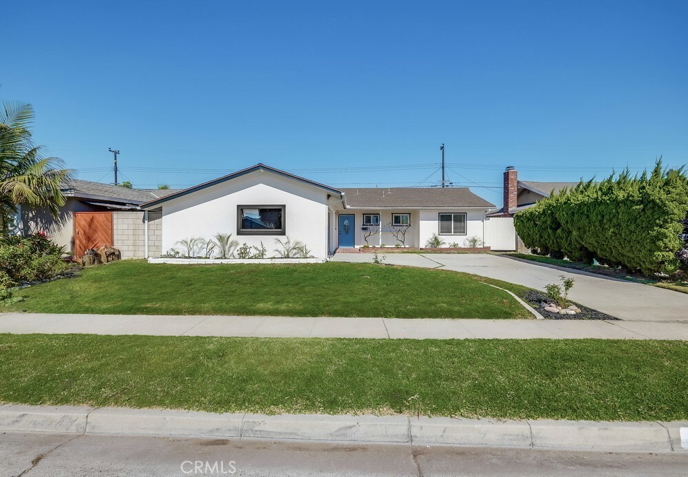 Property Photo:  6851 Breeland Drive  CA 92647 