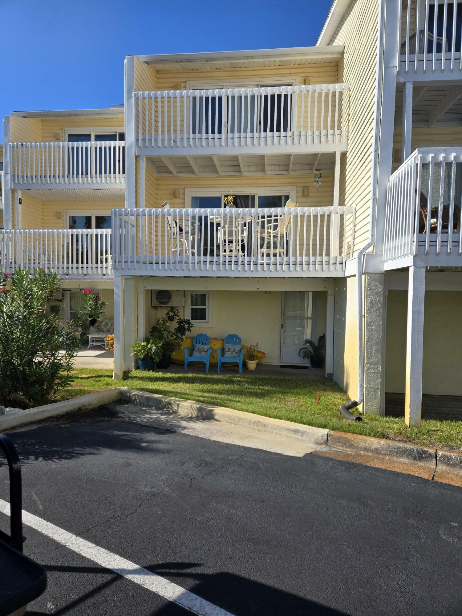 Property Photo:  1440 Paradise Point Road 13  FL 32566 