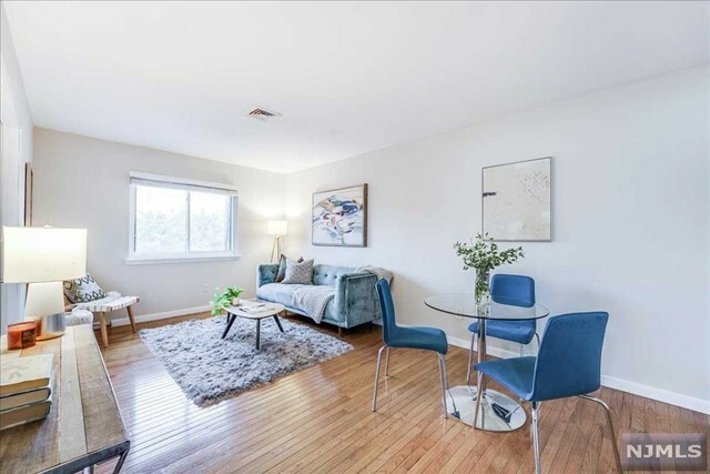 Property Photo:  311 Palisade Avenue 3D  NJ 07307 