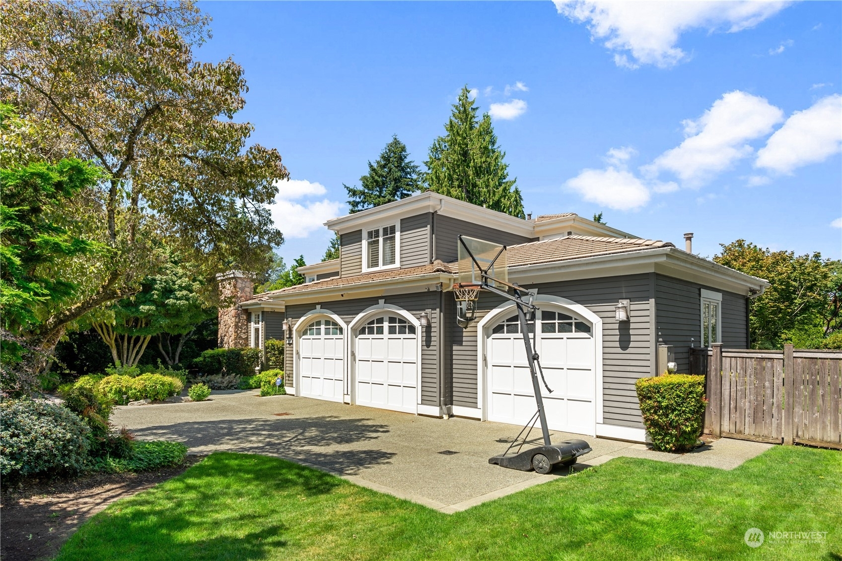 Property Photo:  8618 NE 6th Street  WA 98039 