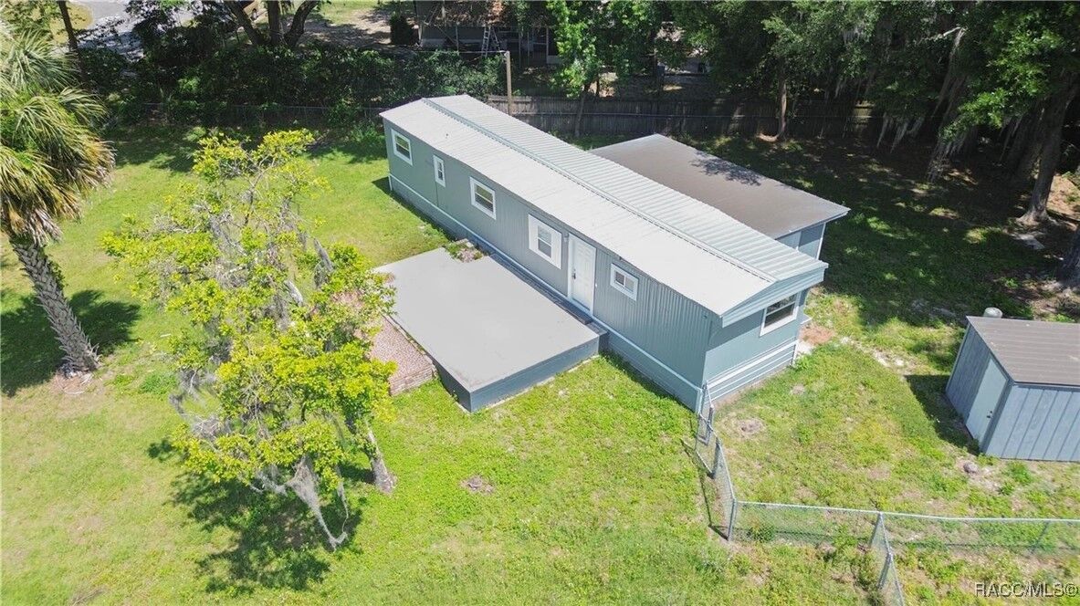 Property Photo:  3131 SE 42nd Avenue  FL 34480 