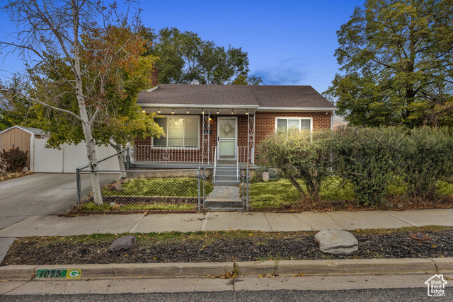 1025 E 2700 S  Salt Lake City UT 84106 photo