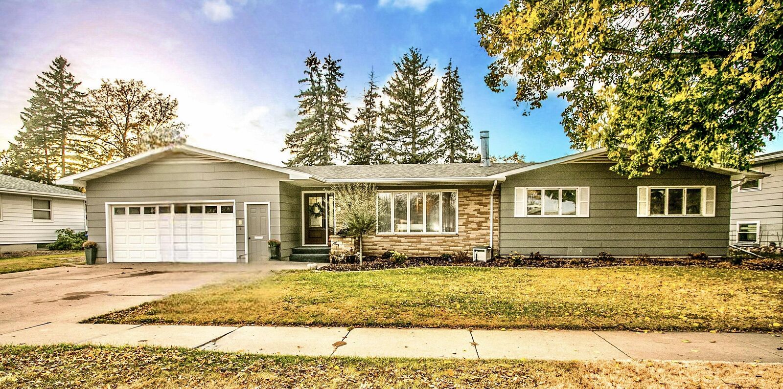 Property Photo: 1506 Squire Ln SD 57401