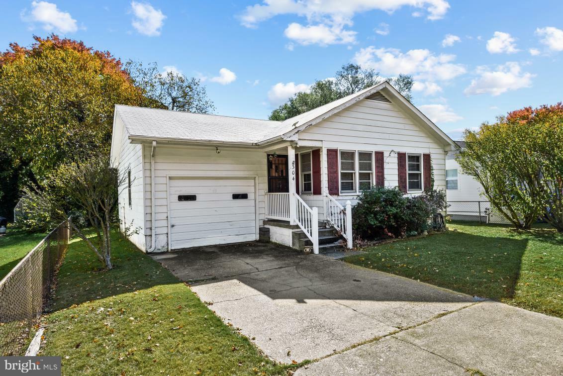 Property Photo:  304 2nd Street  VA 22443 