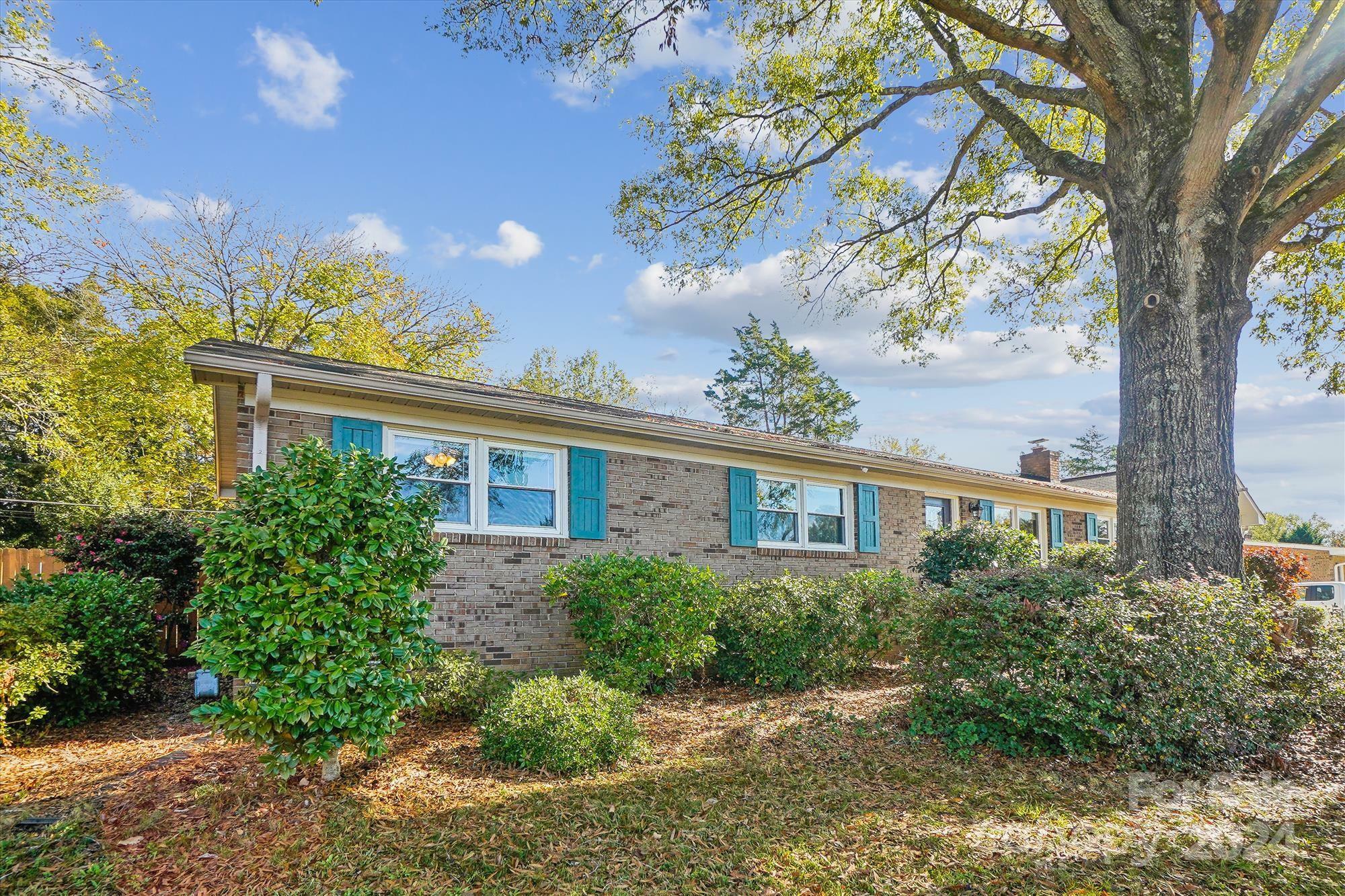 Property Photo:  1924 Lakeview Drive  SC 29732 