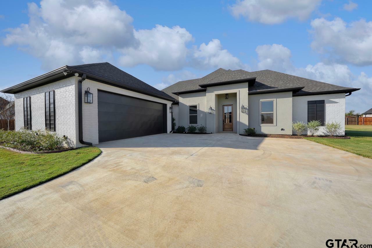 Property Photo:  205 Serenity Drive  TX 75757 