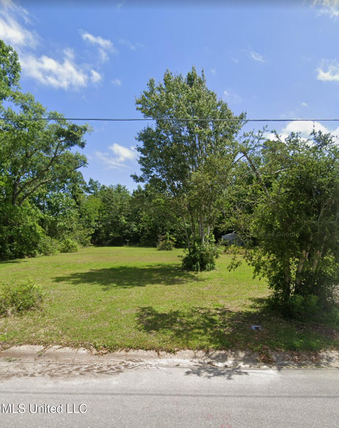 Property Photo:  210 Oak Park Drive  MS 39571 