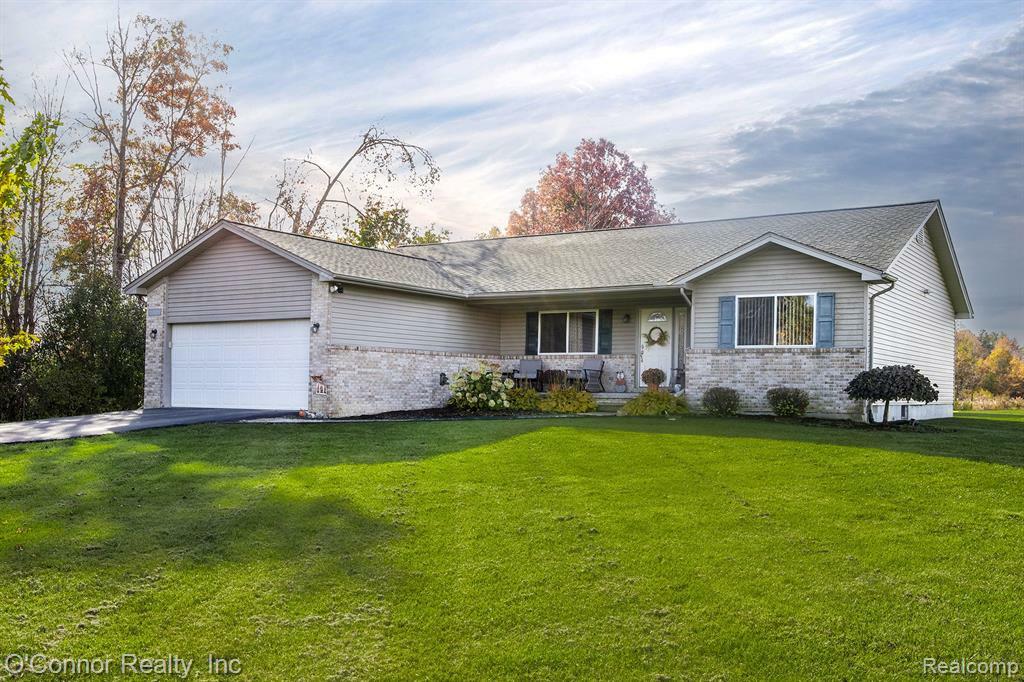 Property Photo: 2905 Springborn Road MI 48054 4767